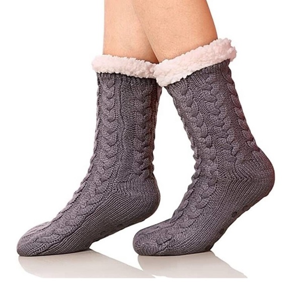 NWT HUGGLE SLIPPER SOCKS Premium Fleece Non-Slip Grips Charcoal Gray Women OS - Picture 7 of 8